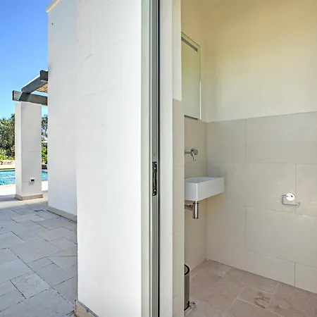 Tartaruga Luxury With Pool דירה קרוביניו