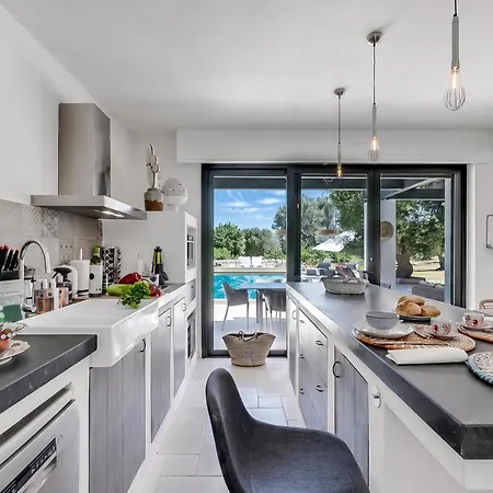 Tartaruga Luxury With Pool Apartamento *