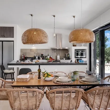 Apartamento Tartaruga Luxury With Pool Carovigno