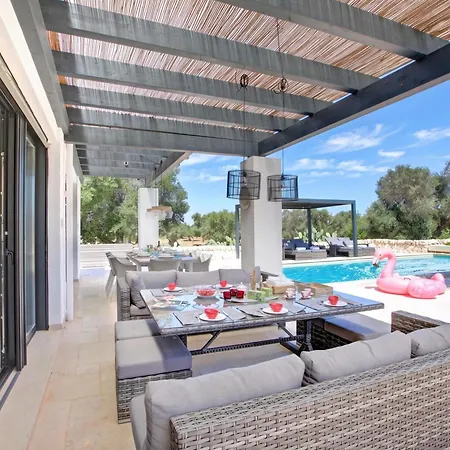 Apartamento Tartaruga Luxury With Pool Carovigno
